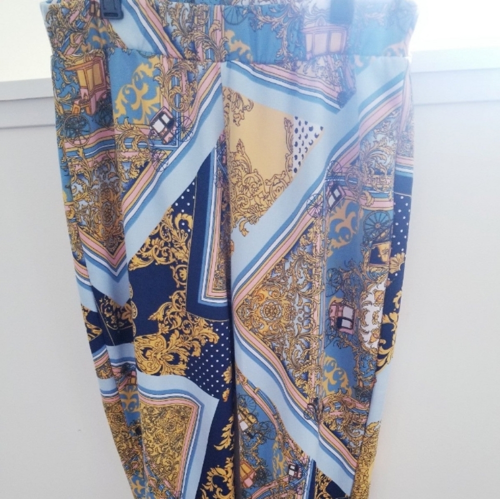 Fashion Nova Leggings size M